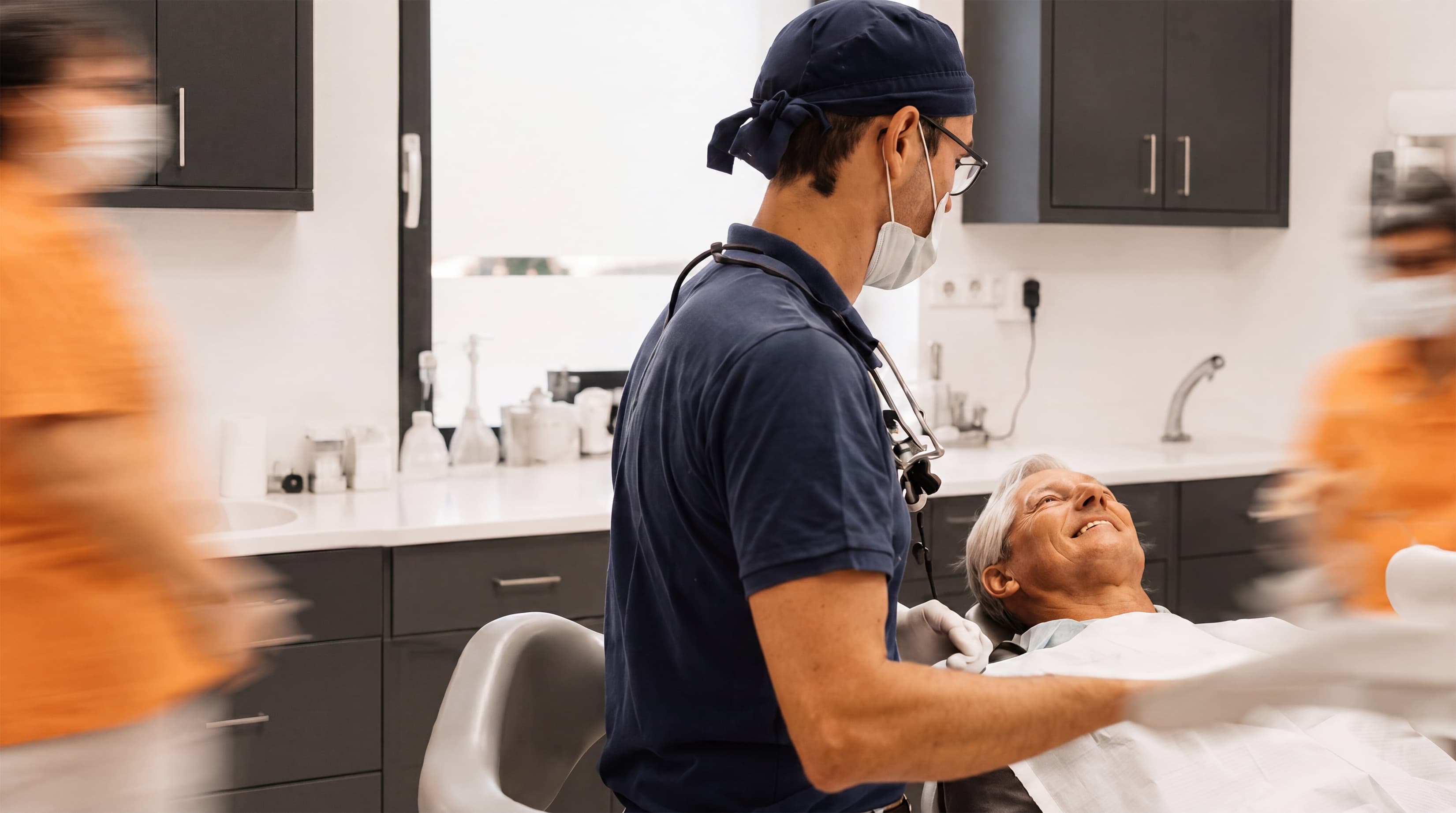 Ruhige, moderne Behandlungsatmosphäre der Ordination dentalReinisch