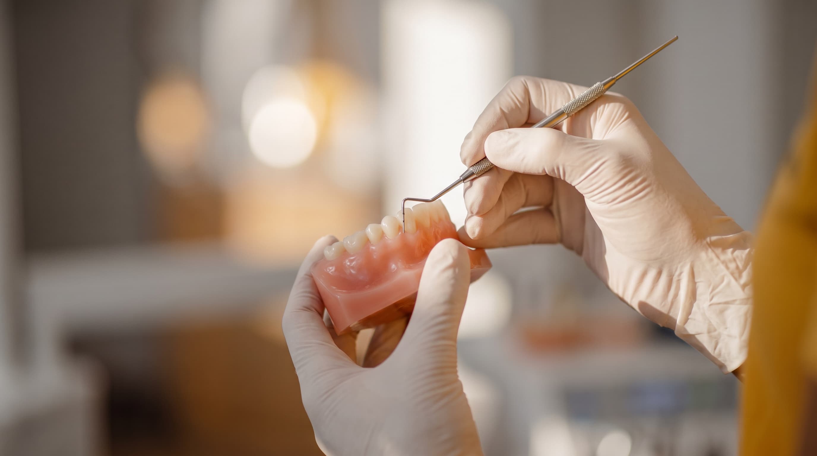 Professionelle Zahnsteinentfernung bei dentalReinisch